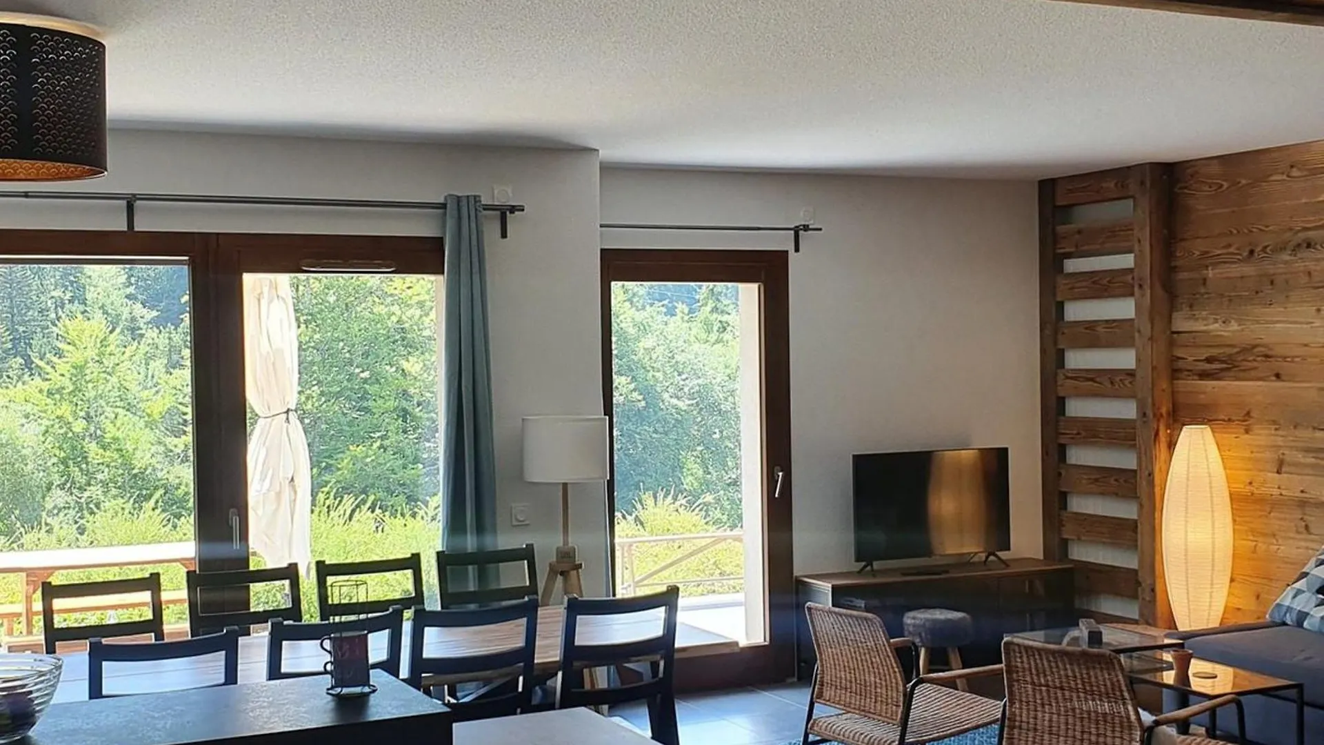 St-Jean-De-Sixt : Appartement 3 Chambres, Terrasse & Parking - Fr-1-459-190 Saint-Jean-de-Sixt